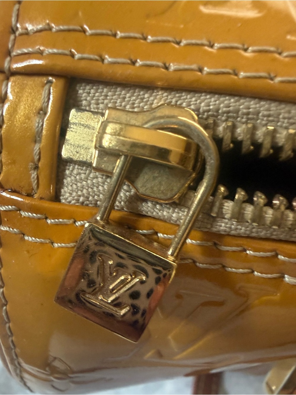 Louis Vuitton Vachetta Tan Leather Strap Detail with Gold Ring - Picture 7 of 10